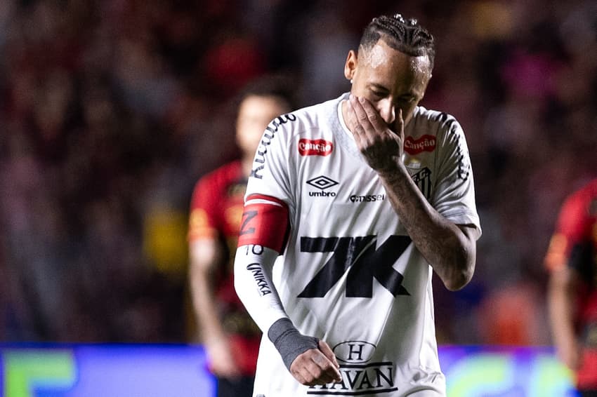 Santos de Neymar ficou no empate com o Sport (Foto: Rafael Vieira/AGIF)