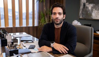 Afonso descobre um segredo atrás de outro em Vale Tudo