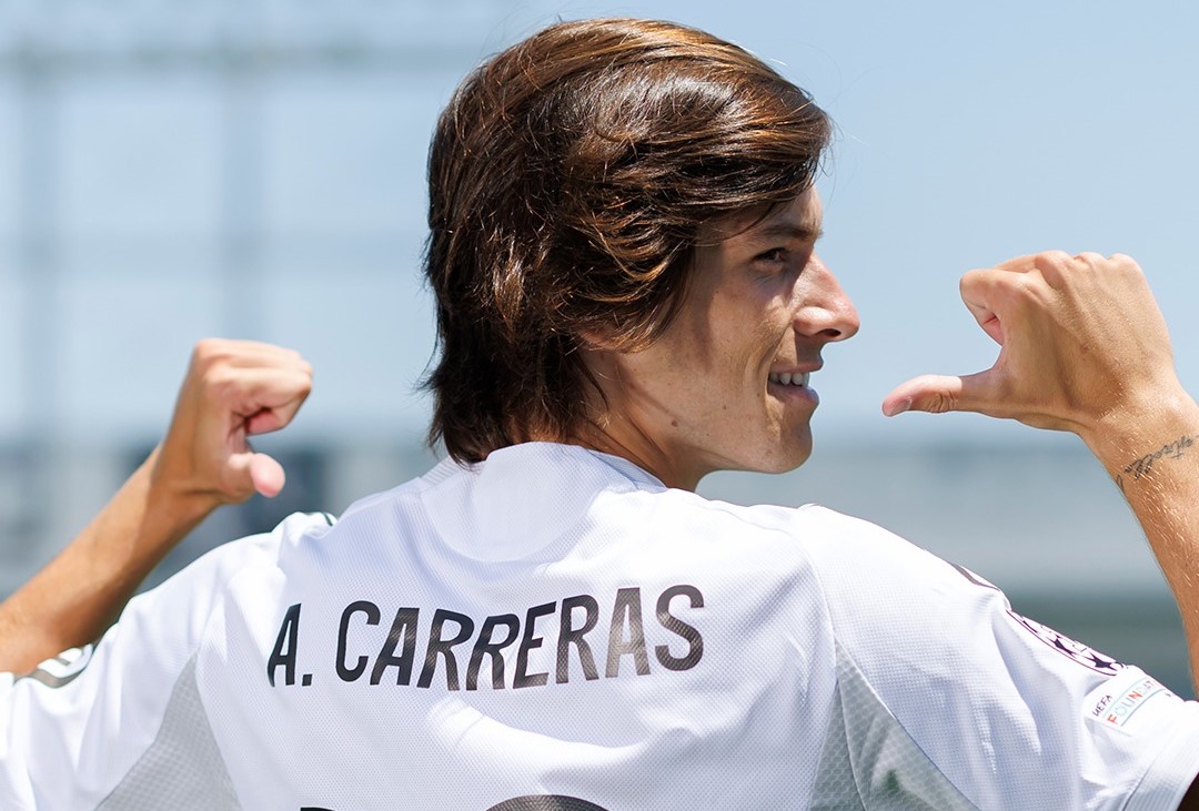 Álvaro Carreras estreou-se pelo Real Madrid e está a ser criticado: «Pode e deve melhorar»