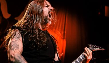 Andreas Kisser fala sobre saída de Max Cavalera do Sepultura: "foi o que destruiu"