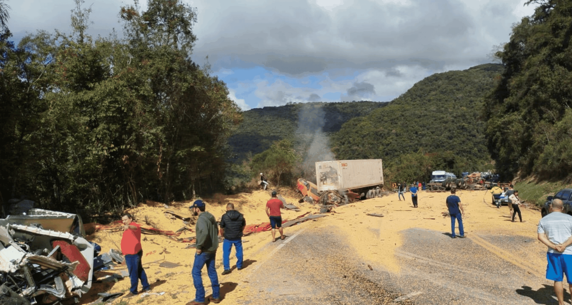 Grave acidente interdita totalmente a Serra da Esperança na BR-277, em Guarapuava – CBN Curitiba – A Rádio Que Toca Notícia