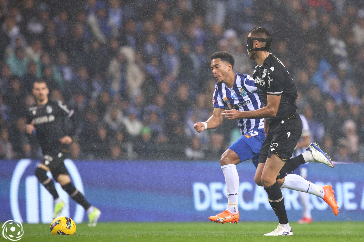 Danny Namaso com um pé fora do FC Porto e tem preferência no destino