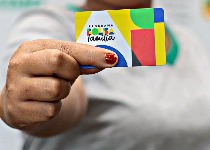 Bolsa Família reduz em até 55% mortes por Aids entre mulheres em situação de vulnerabilidade