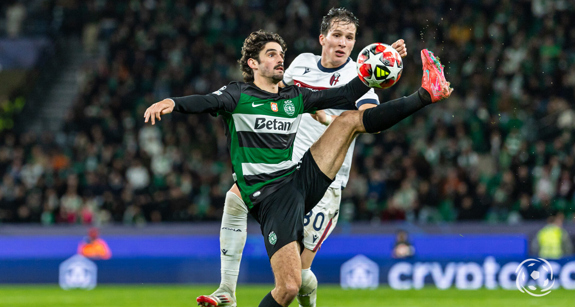 Alvo do FC Porto para o meio-campo quer deixar o Bolonha