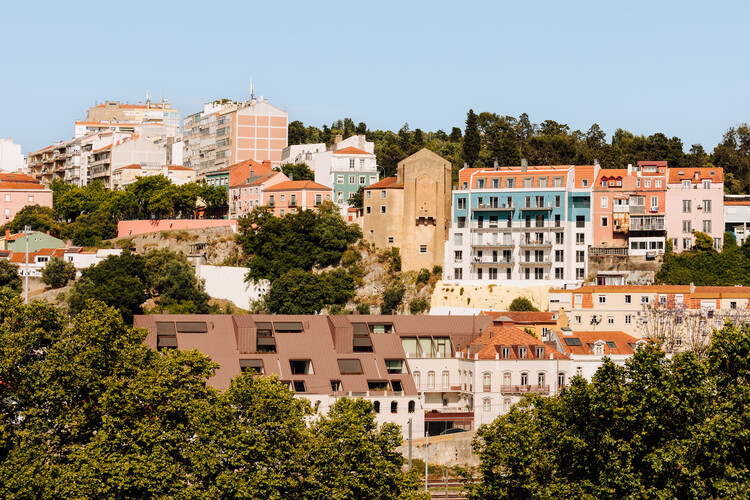Edifício Residencial Montisnava / António Costa Lima Arquitectos - Imagem 1 de 43