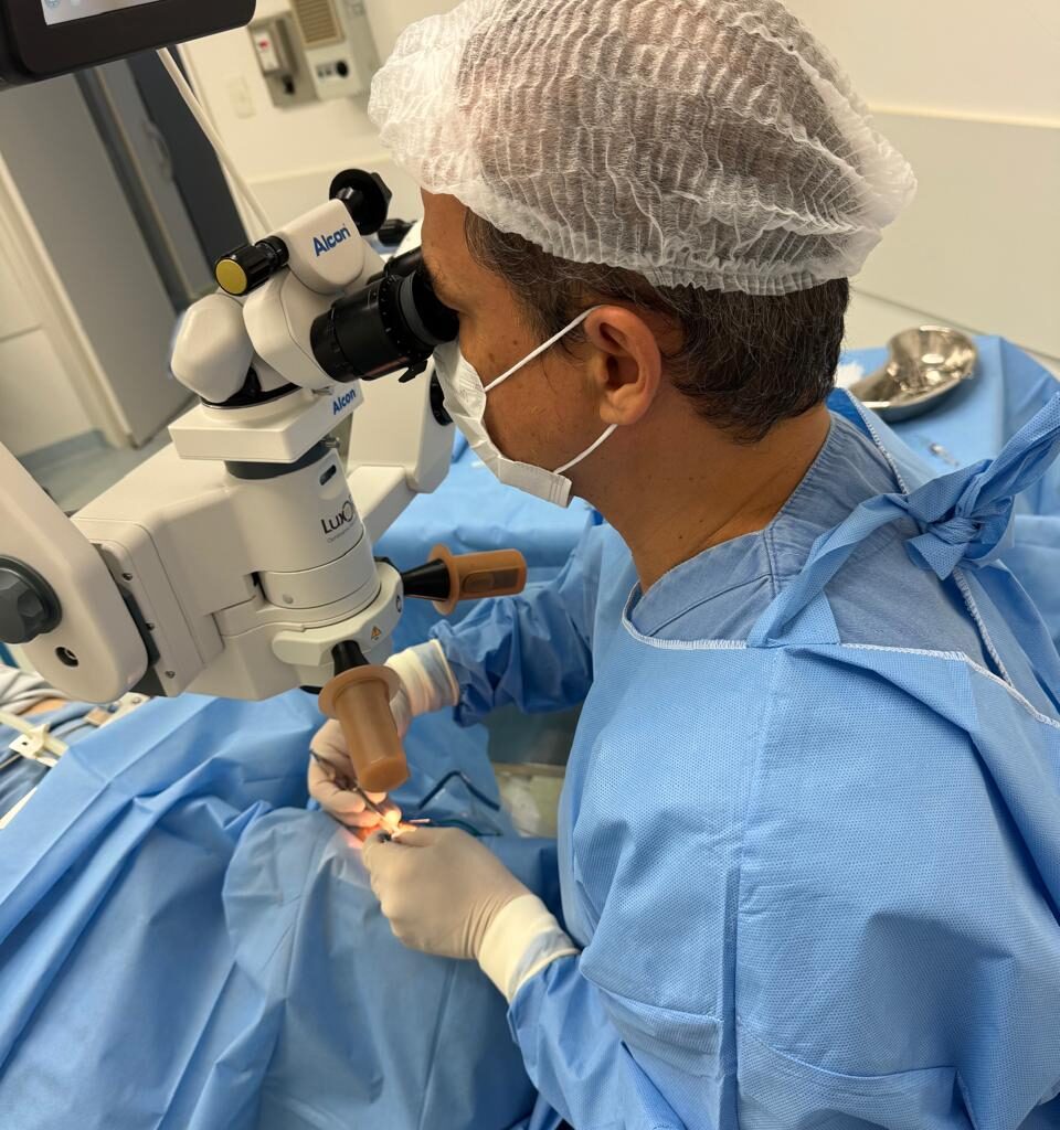 Hospital São João Batista, em Volta Redonda, faz cirurgia oftalmológica de alta tecnologia