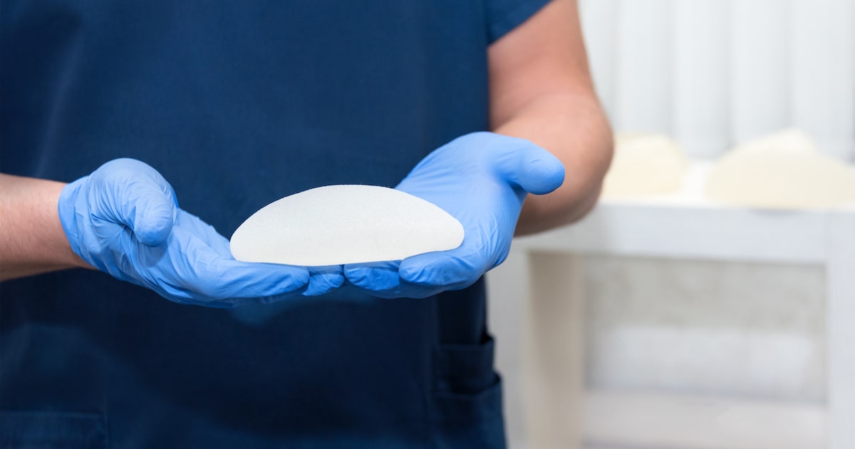 Câncer raro associado a prótese de silicone é registrado no Brasil; há motivo para preocupação?