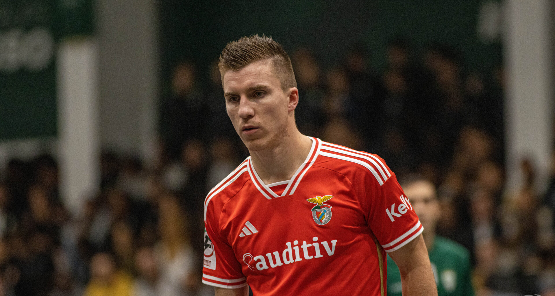 Chishkala arrasa Cassiano Klein, treinador do Benfica: «Tínhamos desentendimentos constantes»