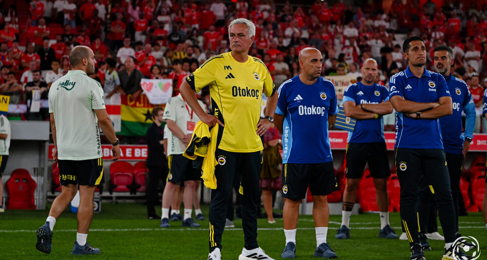 José Mourinho insiste em jogador dos leões