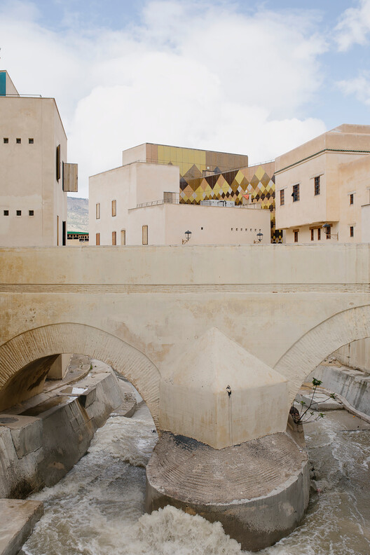 Revitalização da Praça Lalla Yeddouna / Mossessian Architecture + Yassir Khalil Studio - Fotografia de Exterior, Concreto