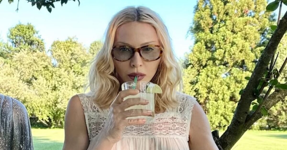 Madonna comemora aniversário de 67 anos na Toscana