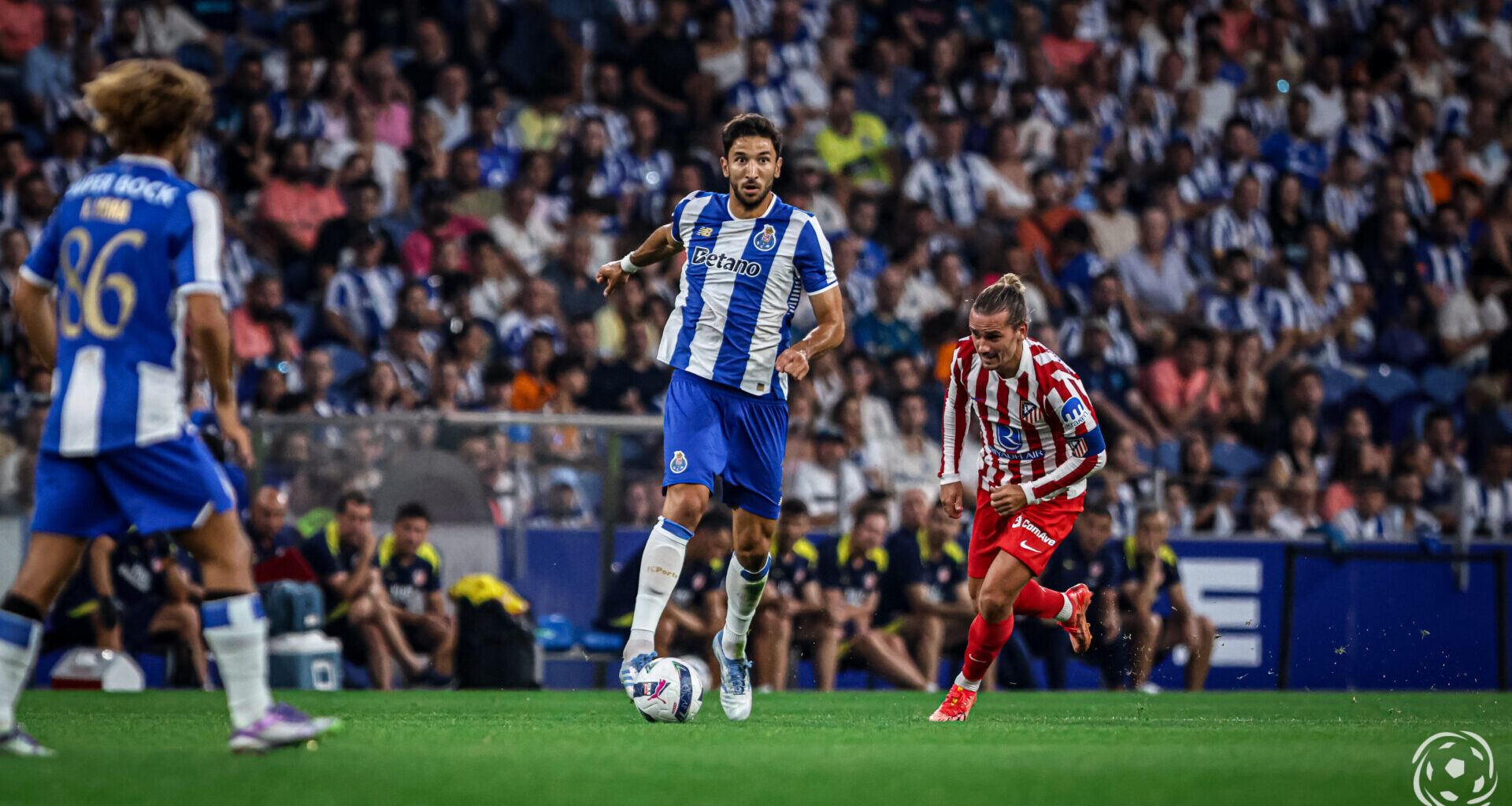 FC Porto continua a querer colocar Marko Grujic e negócio teve novidades nas últimas horas