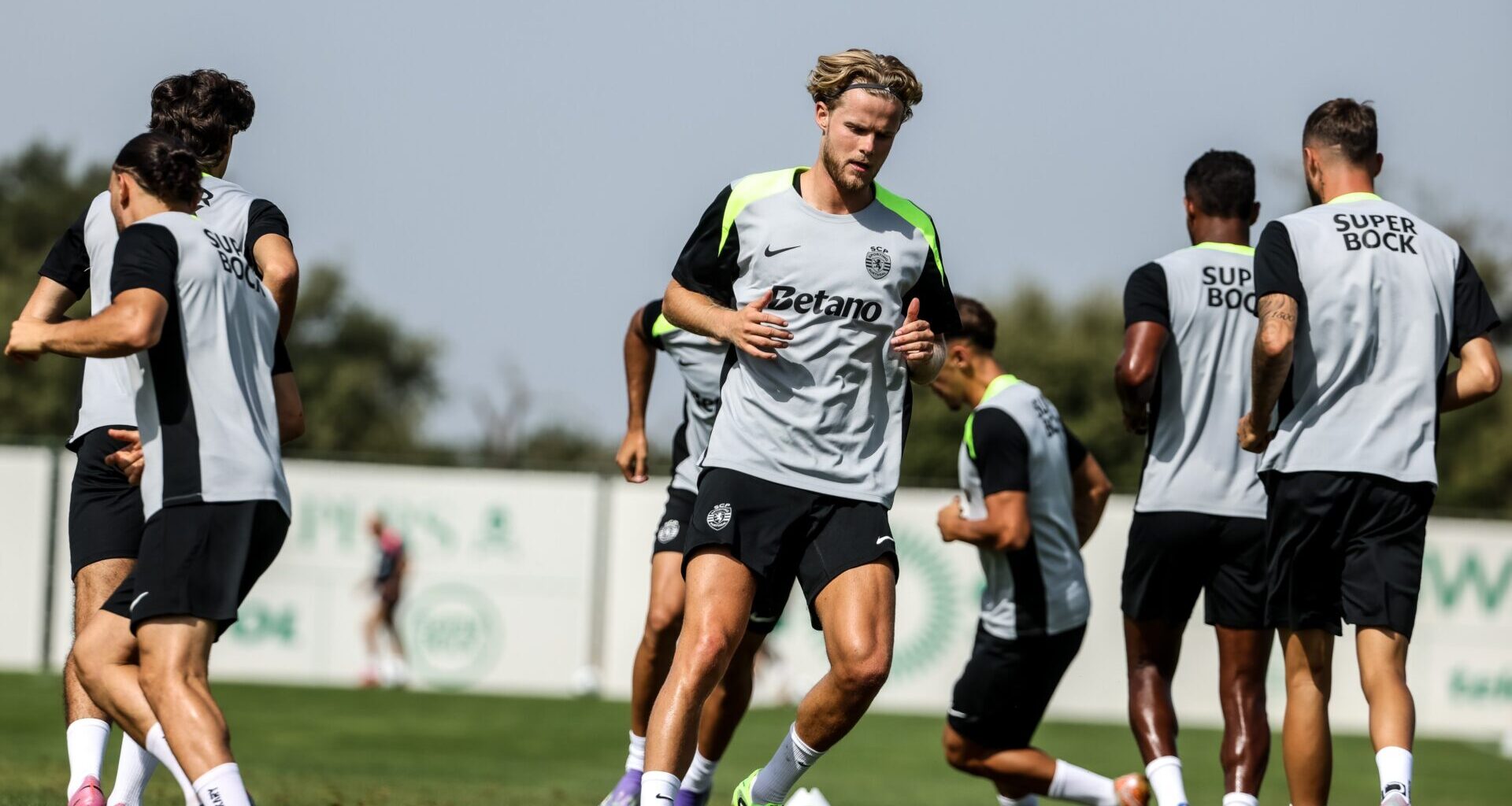 Sporting regressa aos treinos com 4 baixas confirmadas nas opções de Rui Borges