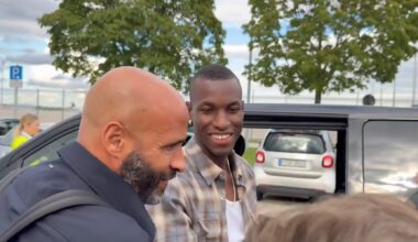Jogador do Chelsea já estava na Alemanha para assinar com o Bayern Munique e transferência foi abortada à última hora