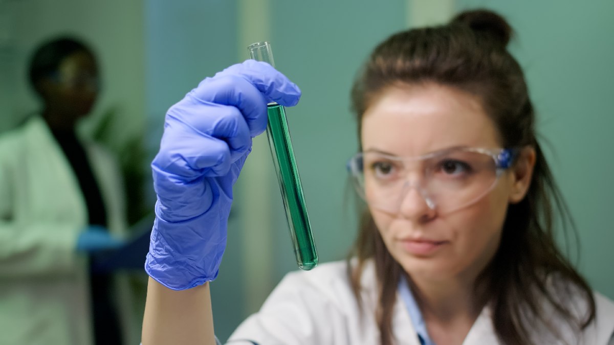 Pesquisa mira falha no DNA para combater cânceres agressivos e raros (Foto: Banco de Imagem)