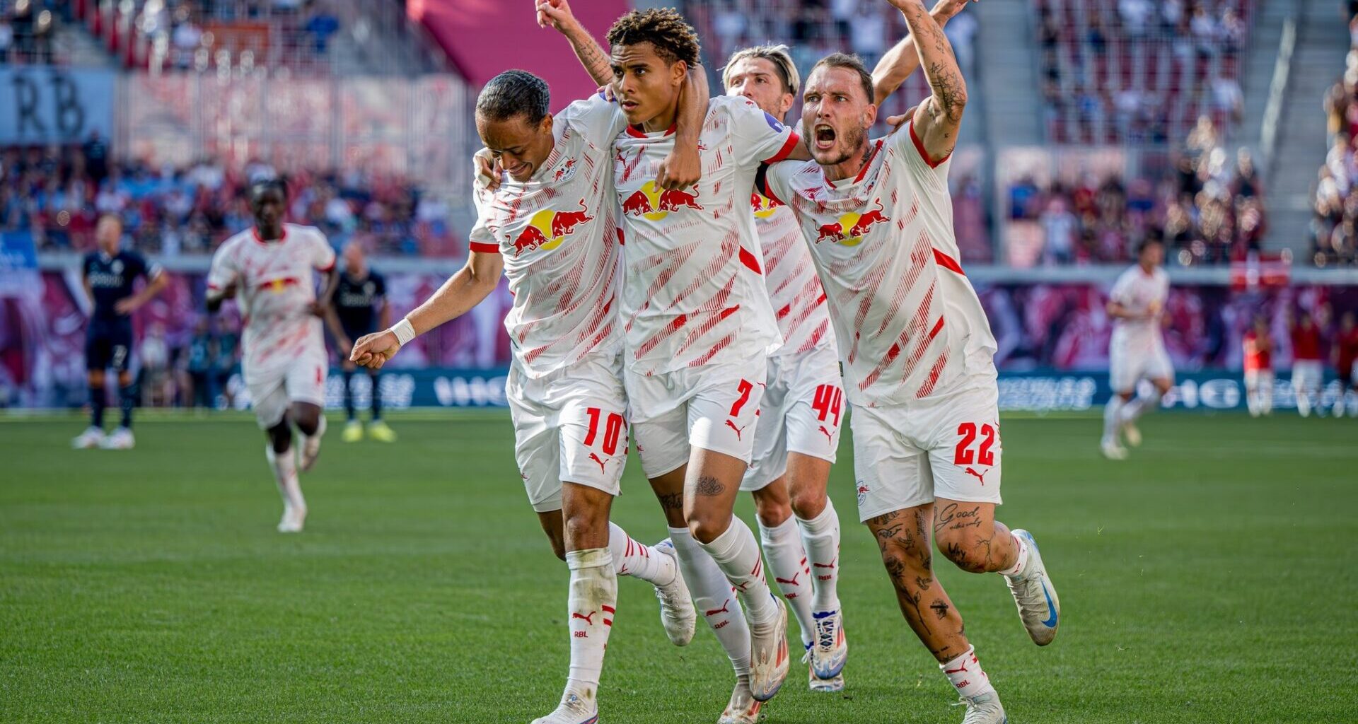 Leipzig quer atacar internacional português após vender Benjamin Sesko