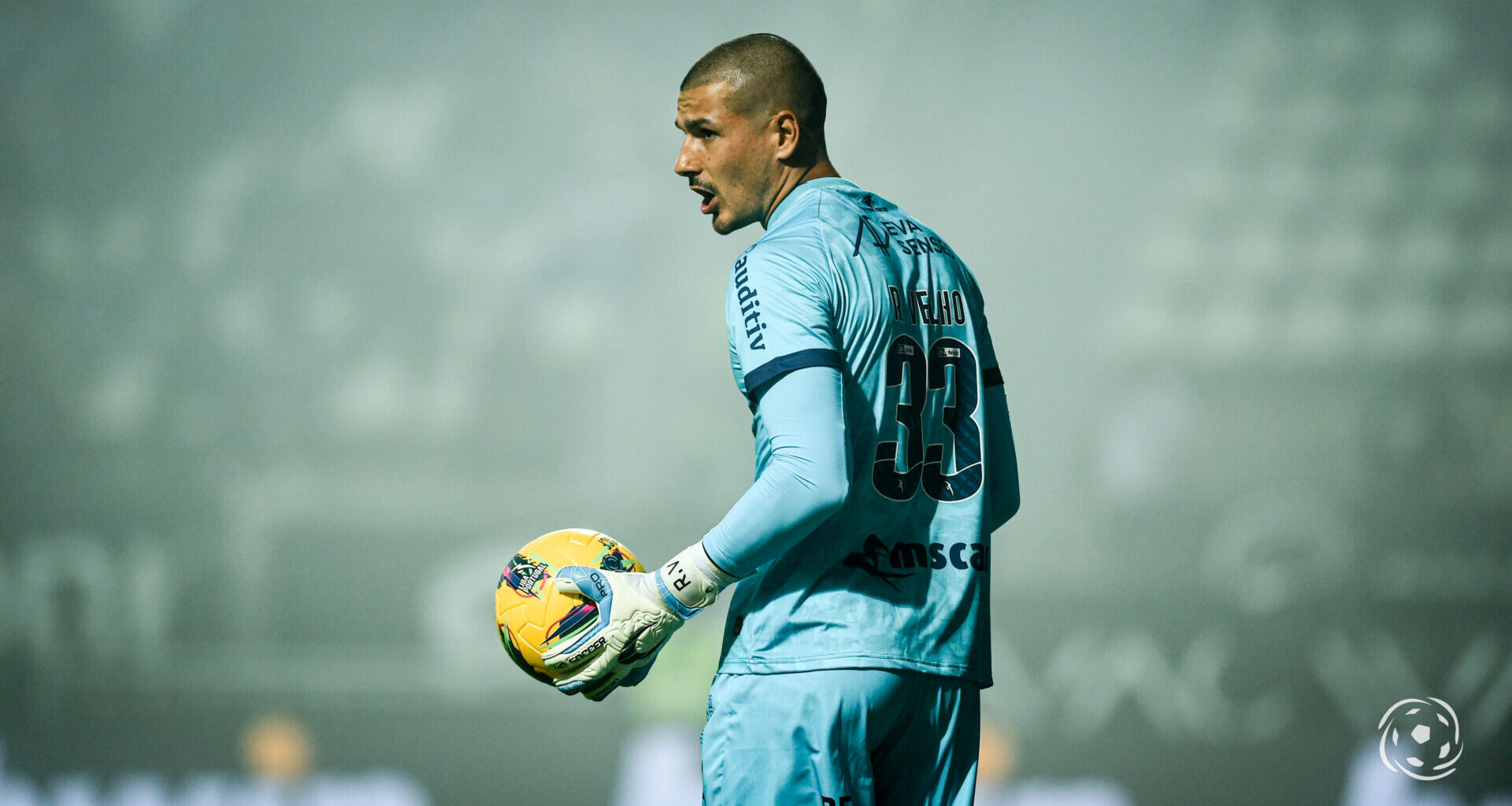 Ricardo Velho não está na ficha de jogo do Farense x Marítimo e saída neste mercado ganha força