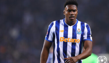 Newcastle pondera avançar para a contratação de Samu Aghehowa