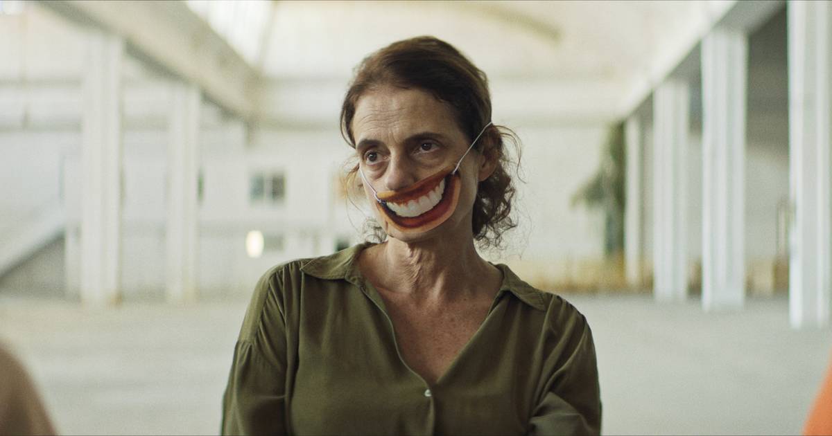 Sonhar Com Leões | Crítica do Filme com Denise Fraga