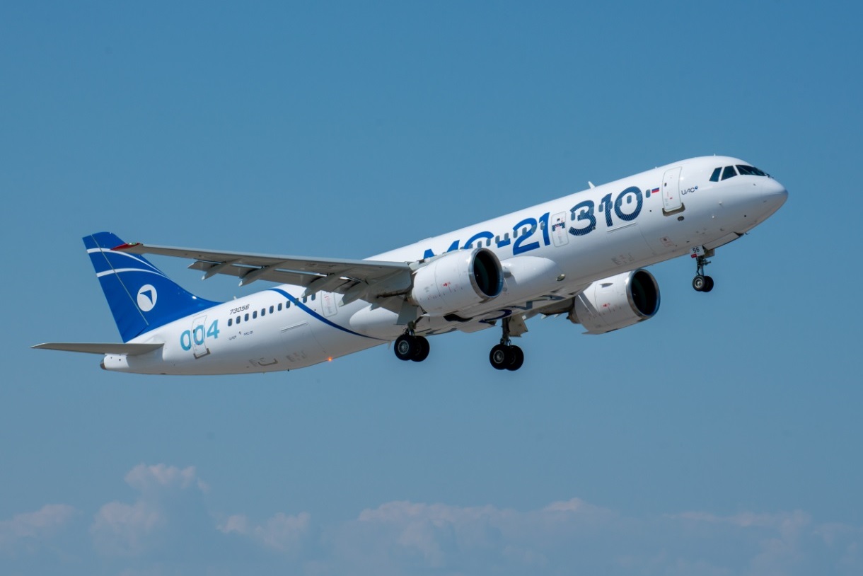 Rússia prepara versão encurtada do jato MC-21 para disputar mercado com a Embraer