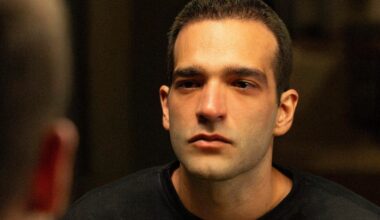 Afonso descobre leucemia, abandona os Roitman e recebe a notícia que pode salvá-lo
