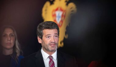 Militantes do Chega manifestam-se em Lisboa contra chumbo da lei dos estrangeiros