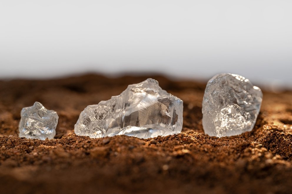 De Beers Group e Endiama descobrem novo campo de kimberlito em Angola