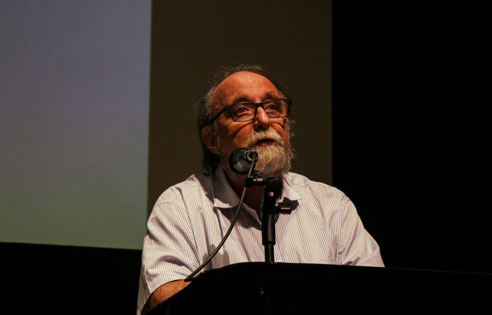 Miguel Nicolelis lança livro com sessão de autógrafos em Natal