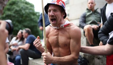 O incêndio do extremismo