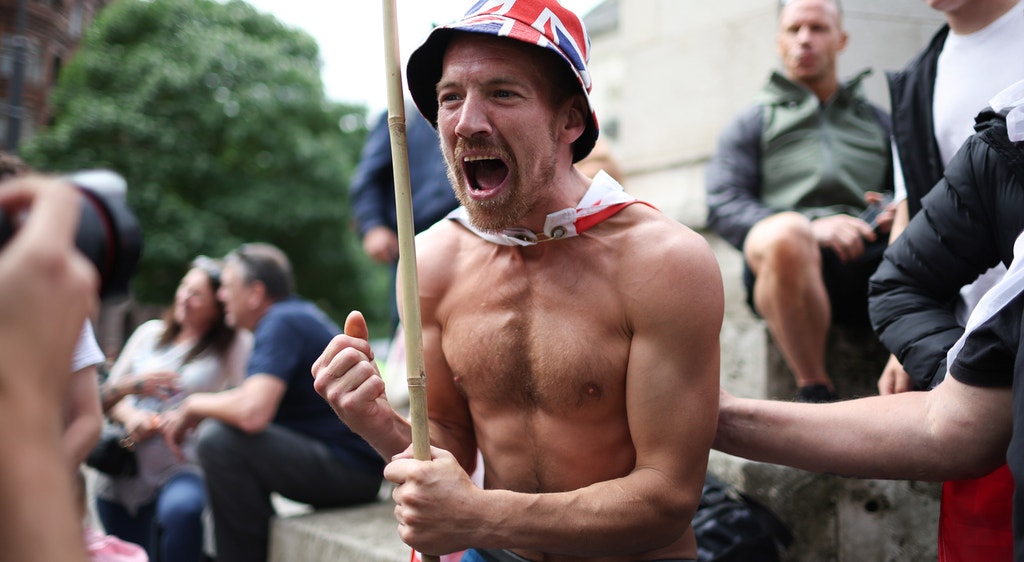 O incêndio do extremismo