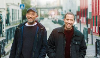 Sessão da Tarde hoje (21/08): O filme Mais que Especiais nasceu de um encontro marcante dos diretores de Intocáveis há mais de 30 anos - Notícias de cinema