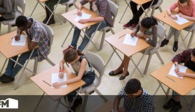 Regresso às aulas: quando começam e acabam as escolas em 2025/26