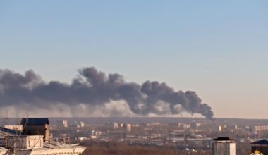 Ucrânia ataca Rússia, atinge usina nuclear e provoca incêndio em terminal de combustível | Mundo