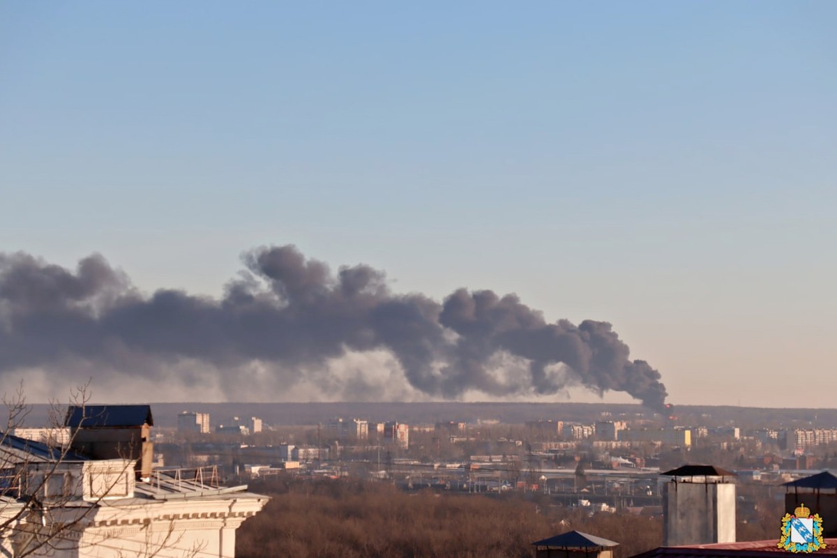 Ucrânia ataca Rússia, atinge usina nuclear e provoca incêndio em terminal de combustível | Mundo