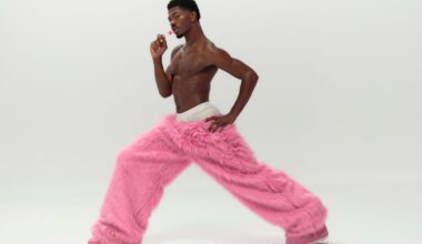 VÍDEO: Lil Nas X é hospitalizado após ser flagrado andando seminu pelas ruas de Los Angeles