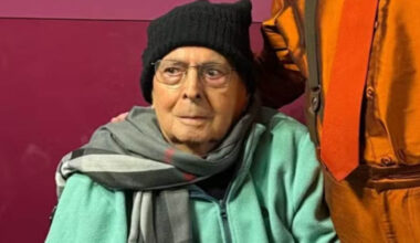 Benedito Ruy Barbosa, aos 94 anos, faz rara aparição após passar 1 mês internado