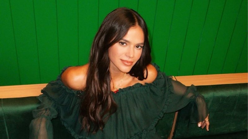 Convite de festa milionária de Bruna Marquezine vaza na web