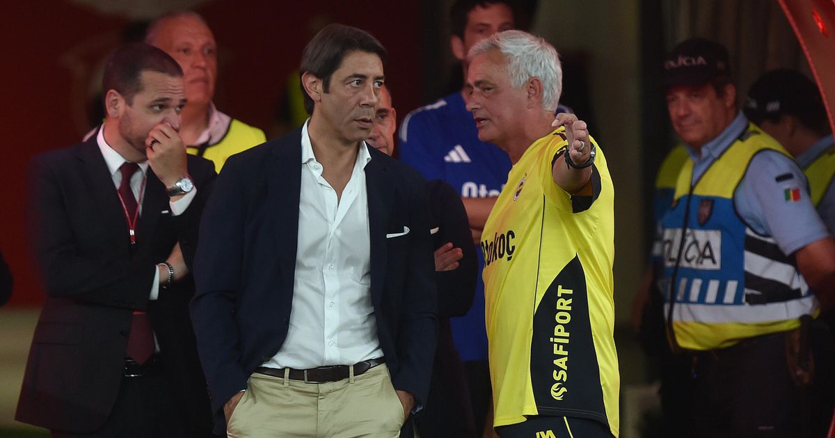 Benfica ao ataque por médio de criação