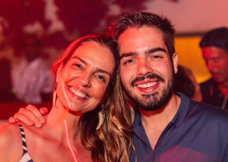 Luciana Cardoso foi na festa do filho João