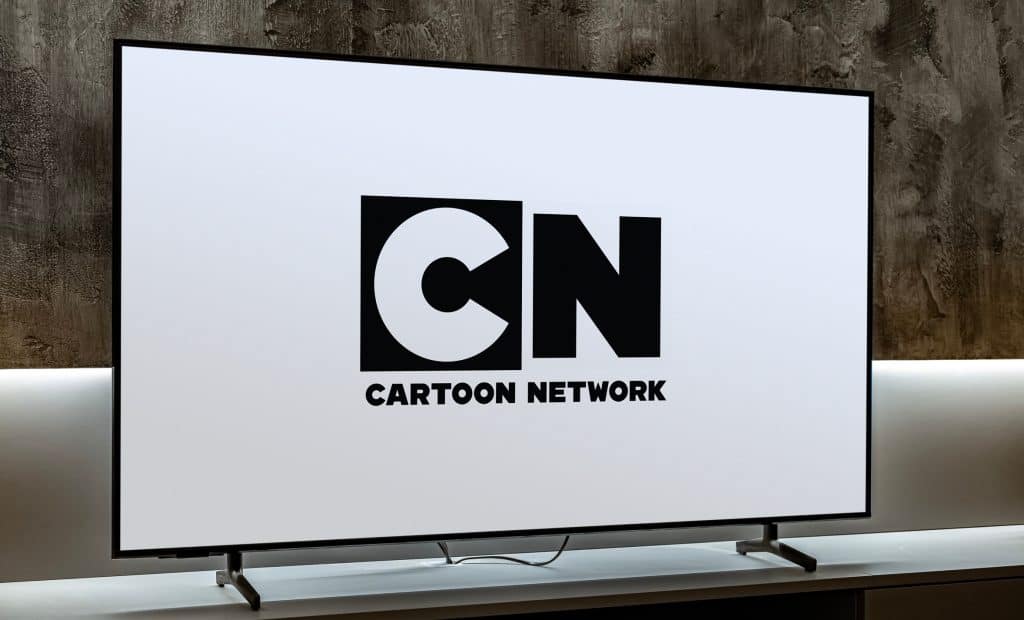 Logo do Cartoon Network projetado na tela de uma TV com fundo branco