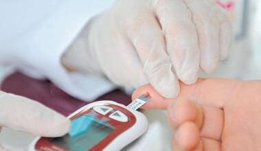 Pacientes com diabetes tipo 1 lutam por acesso a bombas de insuli