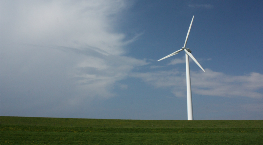 Esta é a maior eólica do mundo: Cada pá é maior que um campo de futebol e produz energia para abastecer 55 mil casas