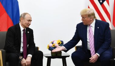 Trump quer reunir-se com Putin e Zelensky para encontrar solução para a guerra na Ucrânia