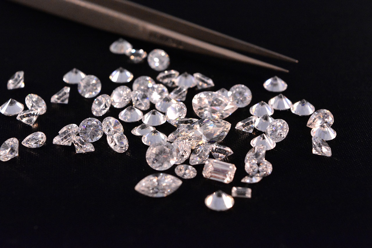 Afinal não são eternos... Indústria dos diamantes enfrenta crise global sem precedentes
