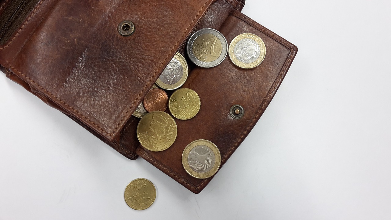 Portugueses não estão satisfeitos com a sua situação financeira. Sentimento luso com a carteira abaixo da média europeia