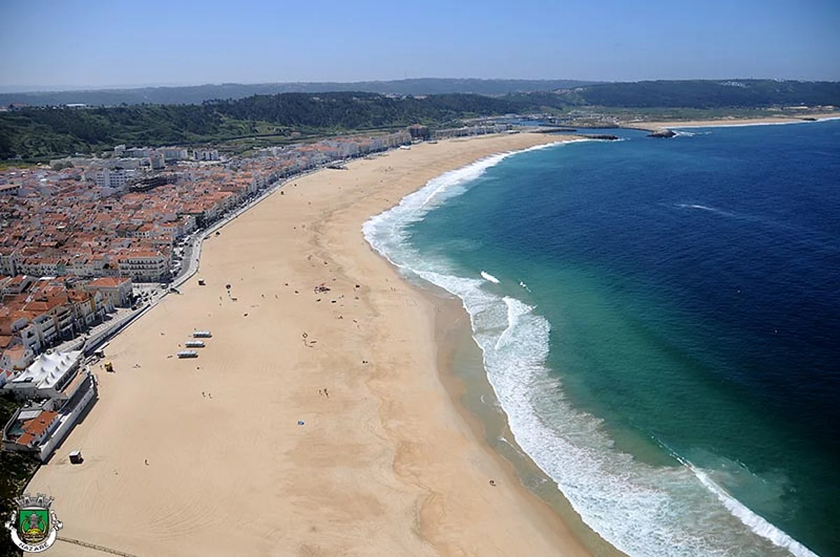 Câmara da Nazaré investiga hipótese de “sabotagem” em condutas ter levado à interdição da praia