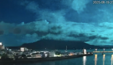 Bola de Fogo Ilumina Céu do Japão e Surpreende