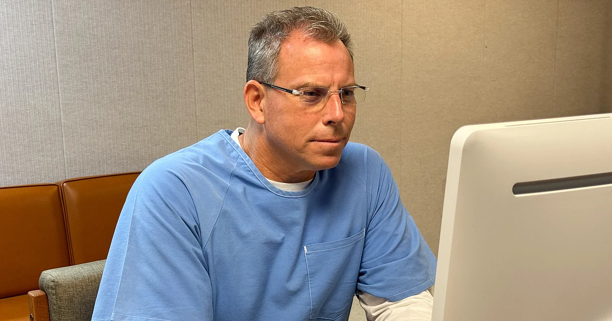 Erik Menendez Continua Preso por Mau Comportamento