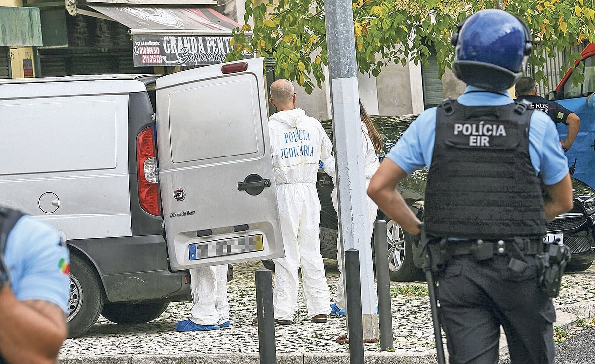 Homem de 25 anos detido após balear outro Feira de Monte Abraão
