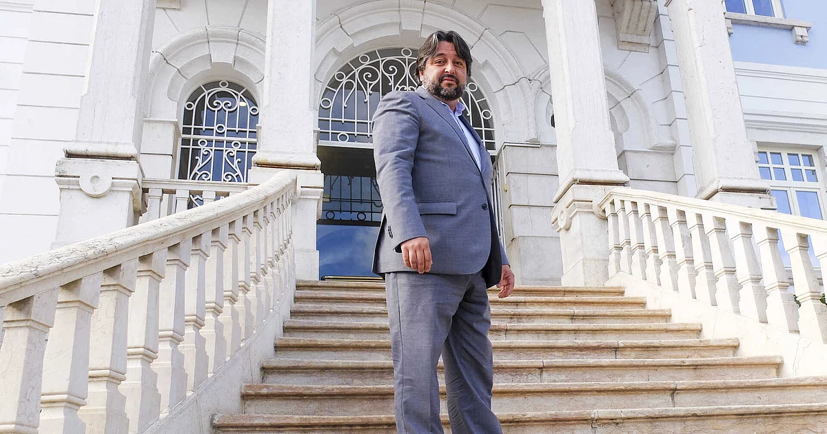 Chega acusa Ricardo Leão de “populismo” e CDU cola o edil de Loures à extrema-direita - Diário de Notícias